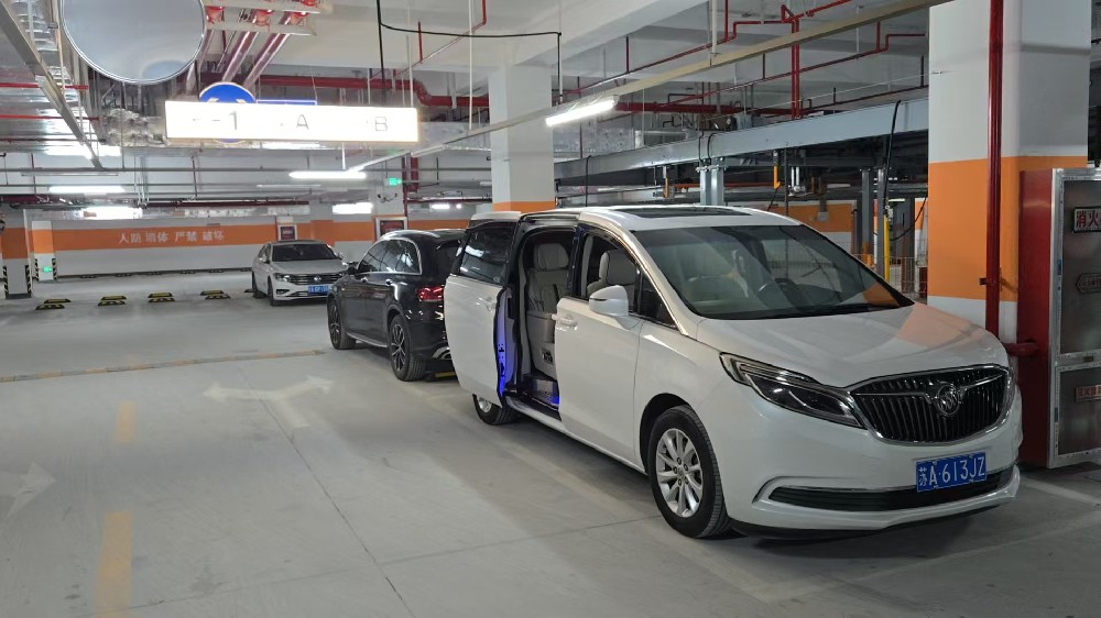 “前世五百年的回眸，才換來(lái)今生的擦肩而過(guò)”每當(dāng)想起這句話(huà)，我總會(huì)想起與笑笑的再次相遇